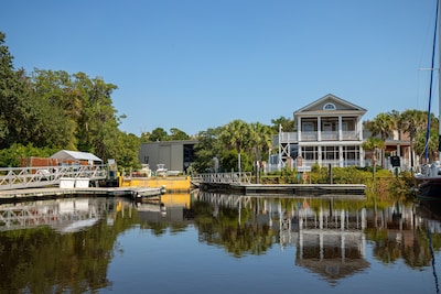 DuRant Rivah House -- 4 Bedroom/3 Bath With Pool, Dock & Boat Transportation