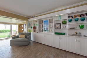 The Villa is decorated to reflect the beach and the beauty of Longboat Key.