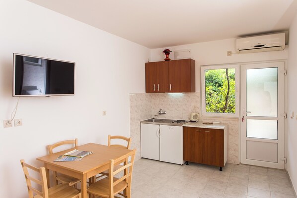 Private kitchenette