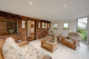 Conservatory Hop Cottage