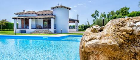 Alghero Villa Claire de Lune, independent villa for 10 people with swimming pool