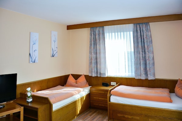 Wohn- und Schlafzimmer