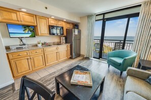 Large Living Area with Views of the Ocean, Beautifully Decorated