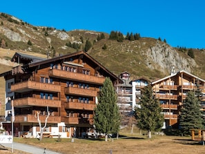 Ciel, Bâtiment, Montagne, Plante, Arbre, Maison, Bois, Montagnes, Pente, Mélèze