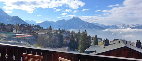 Sky, Mountain, Mountainous Landforms, Cloud, Property, Mountain Range, Roof, Real Estate, House, Home