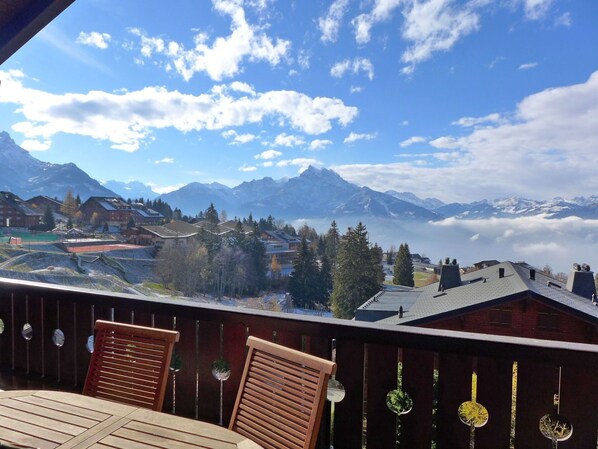 Himmel, Berg, Bergforms, Wolke, Eigentum, Gebirge, Dach, Grundeigentum, Haus, Zuhause