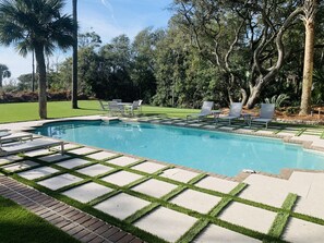 16' x 34' private pool