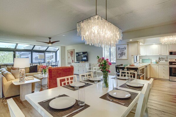 Great view of the layout.  Adequate seating for homemade meals with the whole gang.