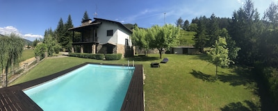 Casa rural Can Toni Rural con gran jardín y piscina privada