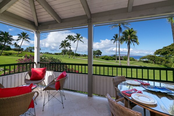 Large lanai for dining, relaxing and enjoying the view