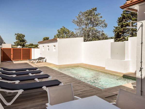 Holiday Home Swimming Pool