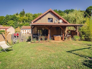 Außenseite Ferienhaus [Sommer]