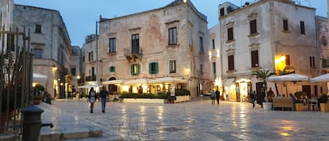 piazza dell'orologio 