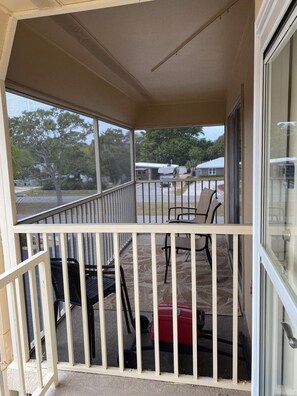 Screened in patio looking towards West Venice Ave with walking sidewalks