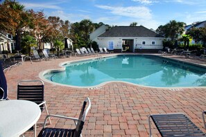 The Tanglewood pool is right across the street.