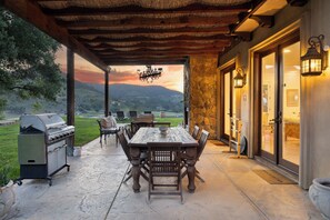 Tranquility framed in Tuscan stone

