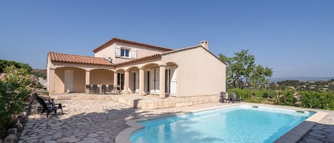 Holiday Home Swimming Pool