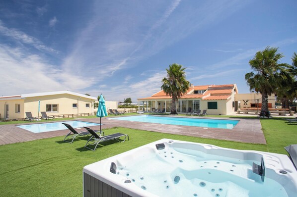 Vue sur piscine