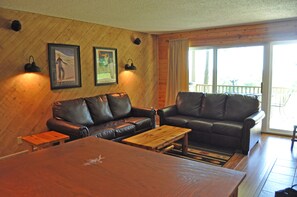 Living room/dining area.