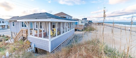 Oceanfront Kitty Hawk 3 Bedrooms