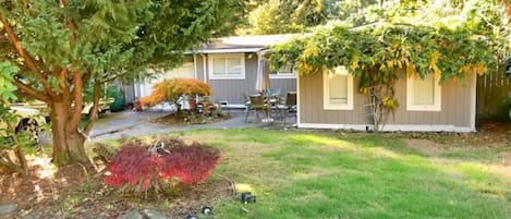 Bungalow near the east side of Lake Sammamish. With lovely trails -free parking.