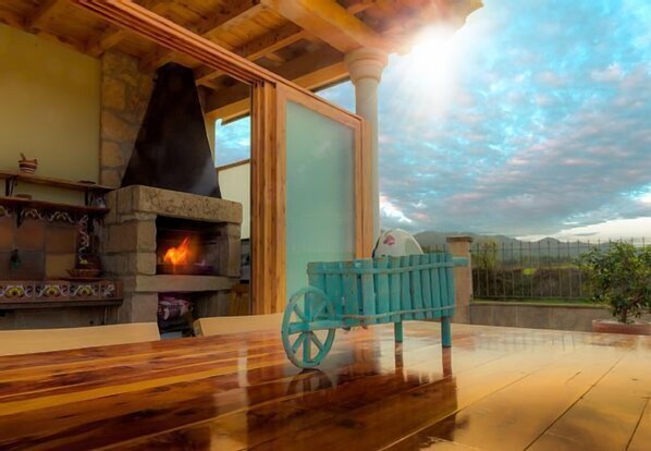 Outdoor dining