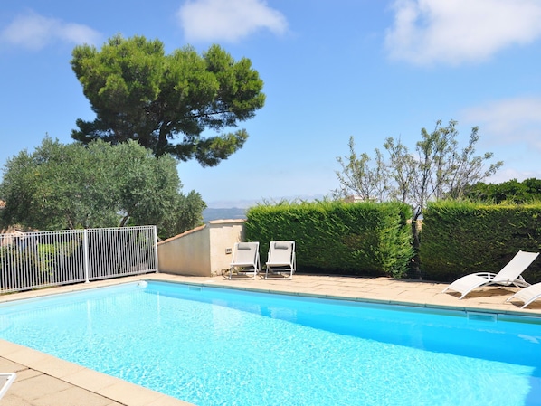 Holiday Home Swimming Pool