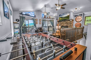 Spielezimmer