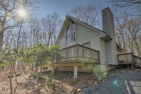 Wintergreen Vacation Rental | 3BR | 2BA | 1,200 Sq Ft | Steps Required