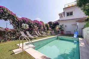 Holiday Home Swimming Pool