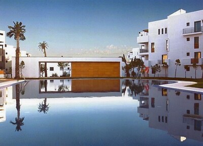 Apartment in La Cala in einer sicheren Anlage mit großem Pool und schönen Gärten 