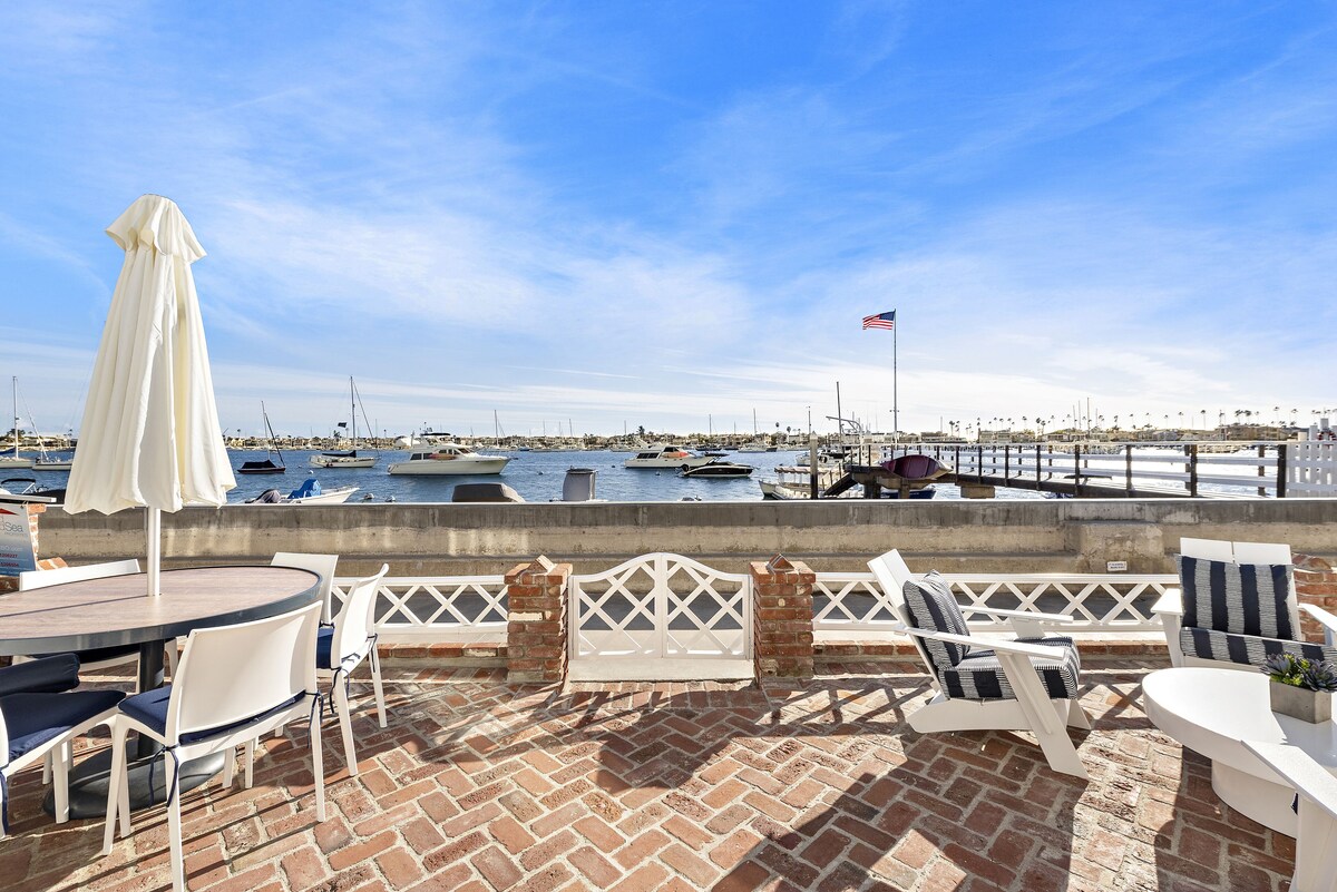 Beautiful Balboa Island Bayfront Beach House