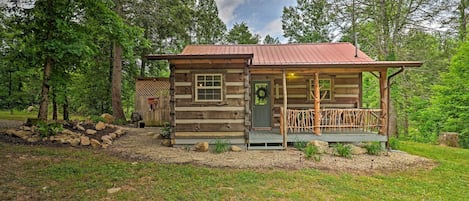 Cosby Vacation Rental | 'Creekside Hideout' | 1BR | 1BA | 1,000 Sq Ft | 1 Story