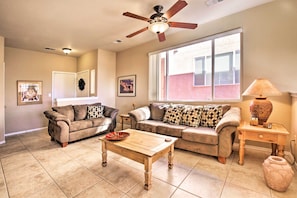 The vacation rental condo features 2 bedrooms, 2.5 bathrooms, & sleeping for 6.