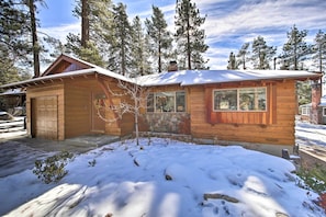 Wraparound Deck | Gas Grill | Outdoor Dining | Single-Story Property