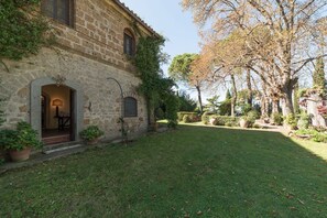Esterni