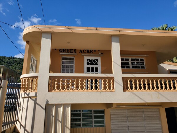 7 Rooms,rainforest Retreat,gated,fenced,private 2 Story Home, Sleep 20 Solar W/h - Caribbean