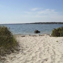 Sandy, Bay Beach- beautiful sunsets, just across the quiet street.