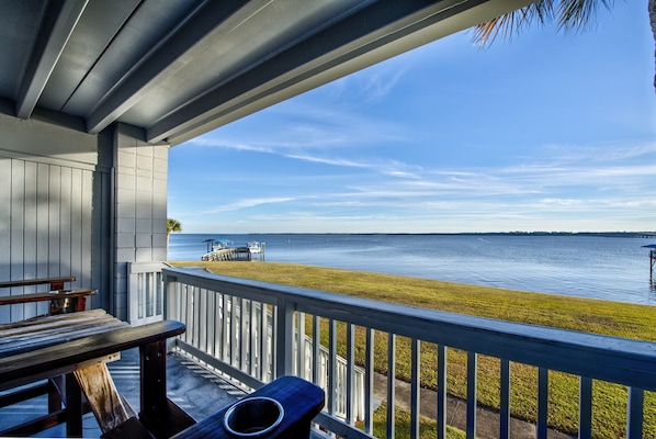Back bay front balcony-fishing pier is private and cannot be used by our guests