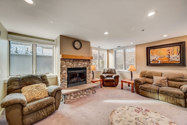 Living room with gas fireplace