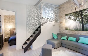 Mezzanine access