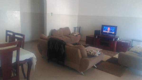 Leaving room & open dinning area space