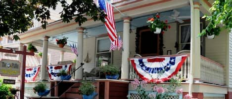 Vacation Rental Rose Suite, Cape May is a beautiful place for your Vacation!