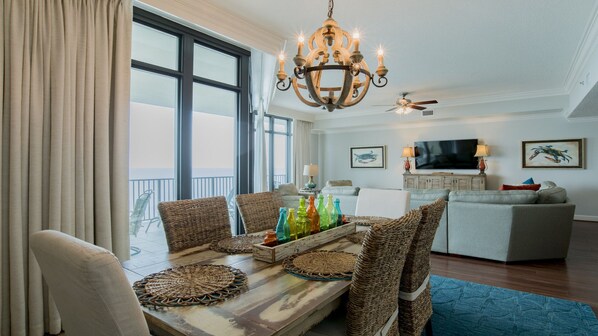 Phoenix West 2303 Dining