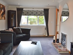 Living room | Lawn Lodge, Brockenhurst, nr. Lyndhurst