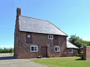 Exterior | Hawthorne Cottage, Preston, Canterbury