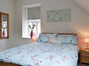 Double bedroom | Club Cottage, Bowness-on-Windermere