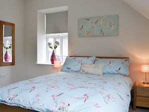Double bedroom | Club Cottage, Bowness-on-Windermere