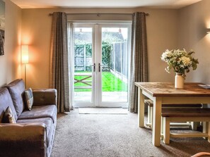 Dining Area | Sea Shells - Coastal Cottages, Sutton-on-Sea, near Mablethorpe