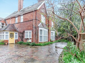 Exterior | Prideaux - Caton, Eastbourne